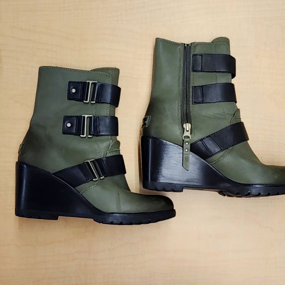 Sorel leather wedges, sz 8.5